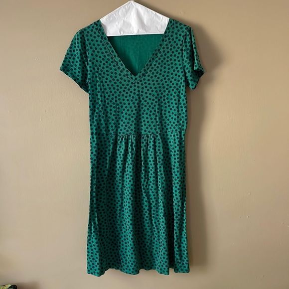 Boden Dresses & Skirts - Boden Green Dotted Dress US10R